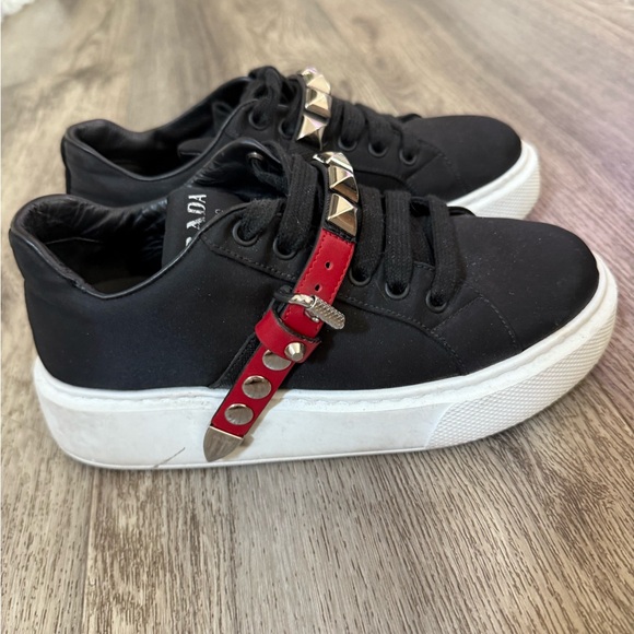 Prada women’s sneakers - Picture 6 of 9